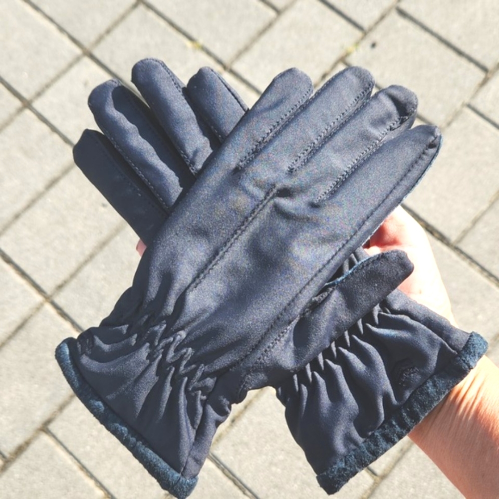 Isotoner Black Nylon/Lycra Gloves With Pine Green Pigsuede Accents